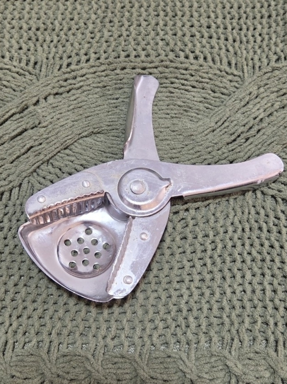 Vintage Lemon Juicer Hand Held Citrus Squeezer Metal